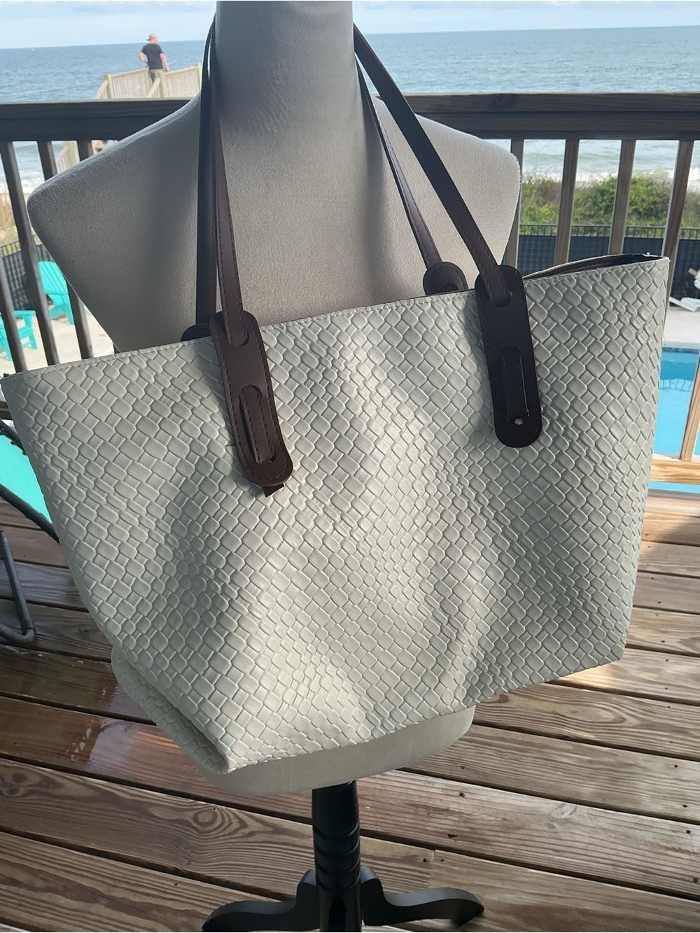 Beach Vacation Bundle!! Tote & Crossbody Pouch - Picture 3 of 13